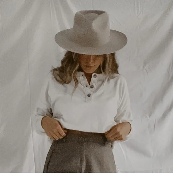 ~ SOLD on Instagram @moorehauscollections ~ American Eagle cozy cropped henley - Picture 4 of 6